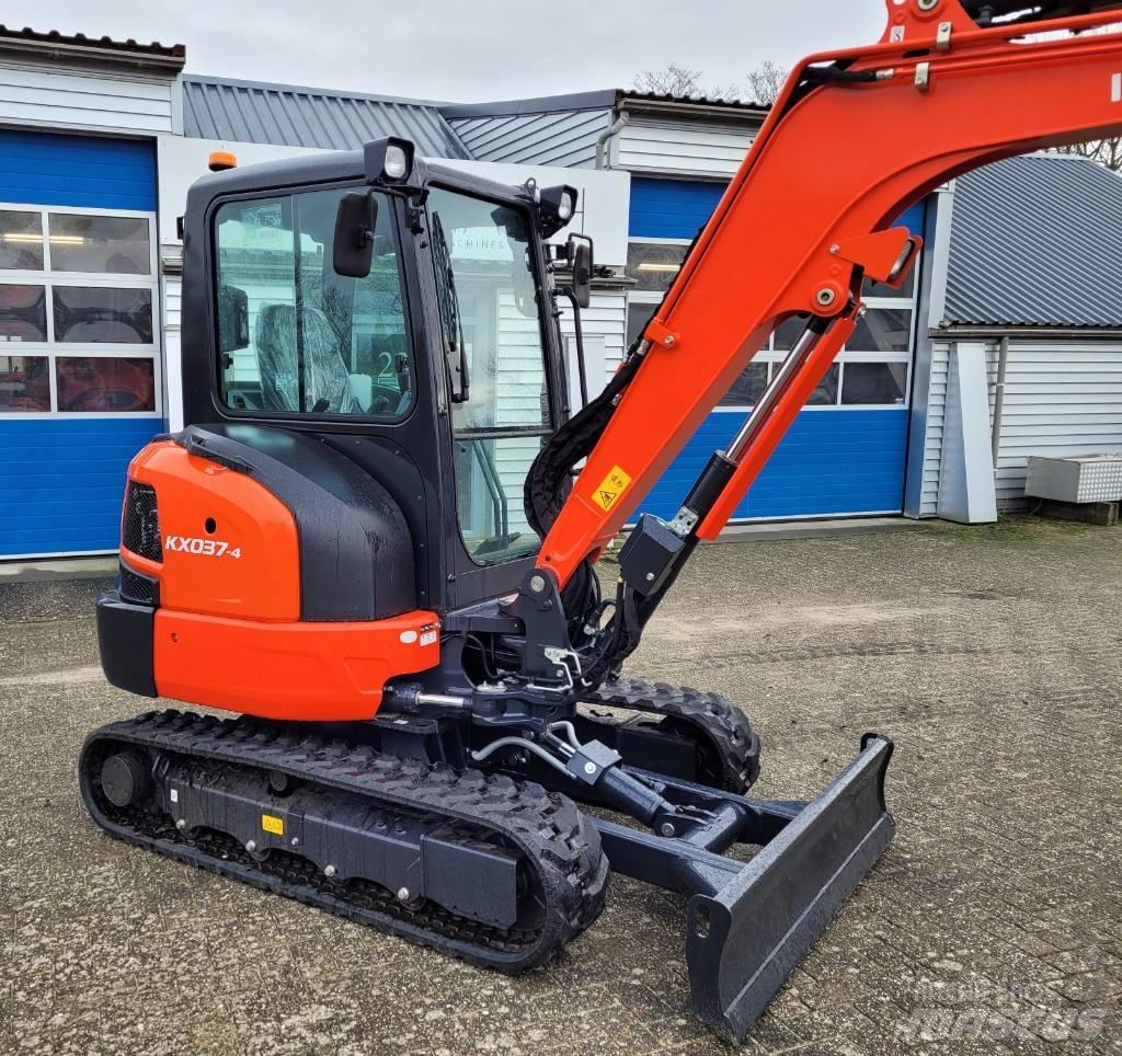 Kubota KX 037-4 حفارات صغيرة أقل من 7 طن (حفارات صغيرة)