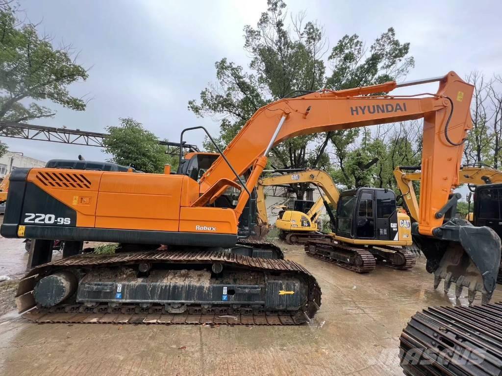 Hyundai 220LC-9S حفارات زحافة