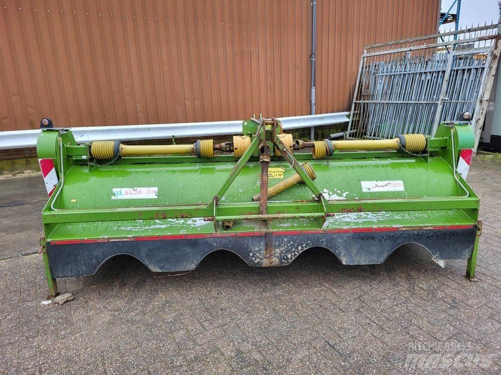 Baselier LKB 320 جزازات وأغطية المراعي