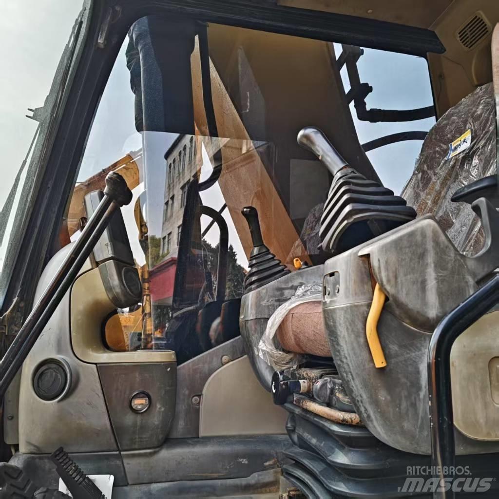 CAT 336 D حفارات زحافة