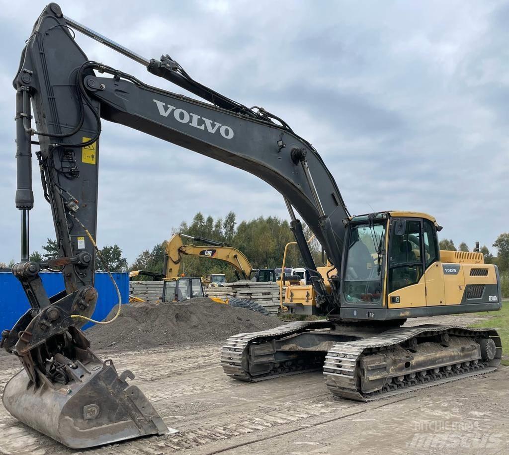 Volvo EC 300 D L حفارات زحافة