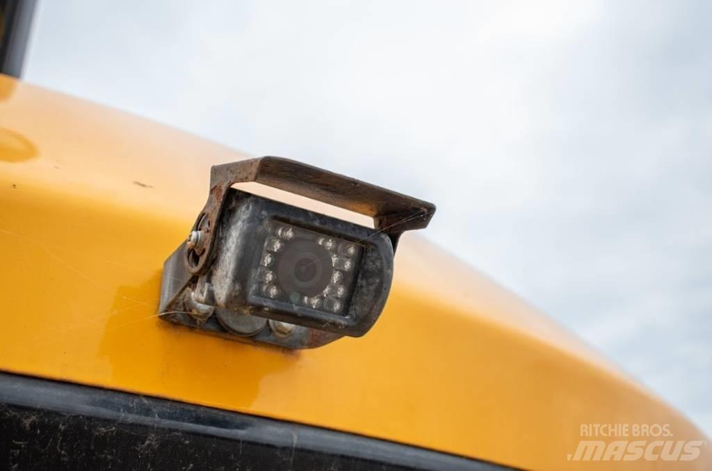 JCB 100 C-1 حفارات وسط 7 طن - 12 طن