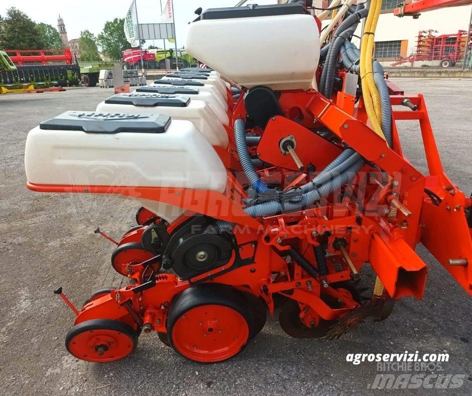 Kuhn maxima  8 F ماكينات البذر الدقيق