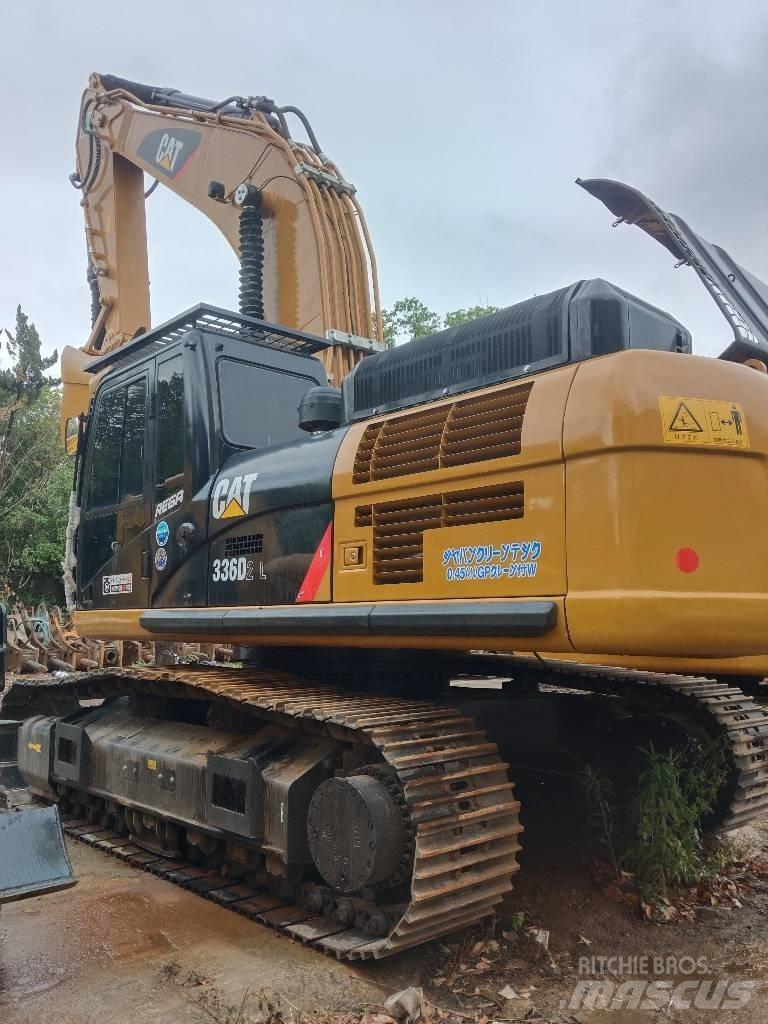 CAT 336 D2L حفارات زحافة