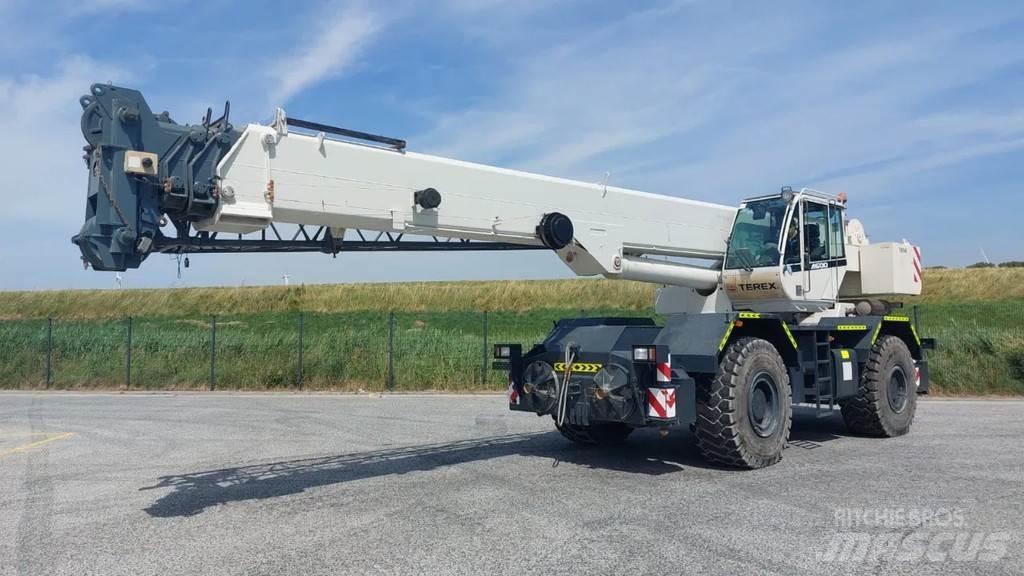 Terex A600 رافعات الطرق الوعرة