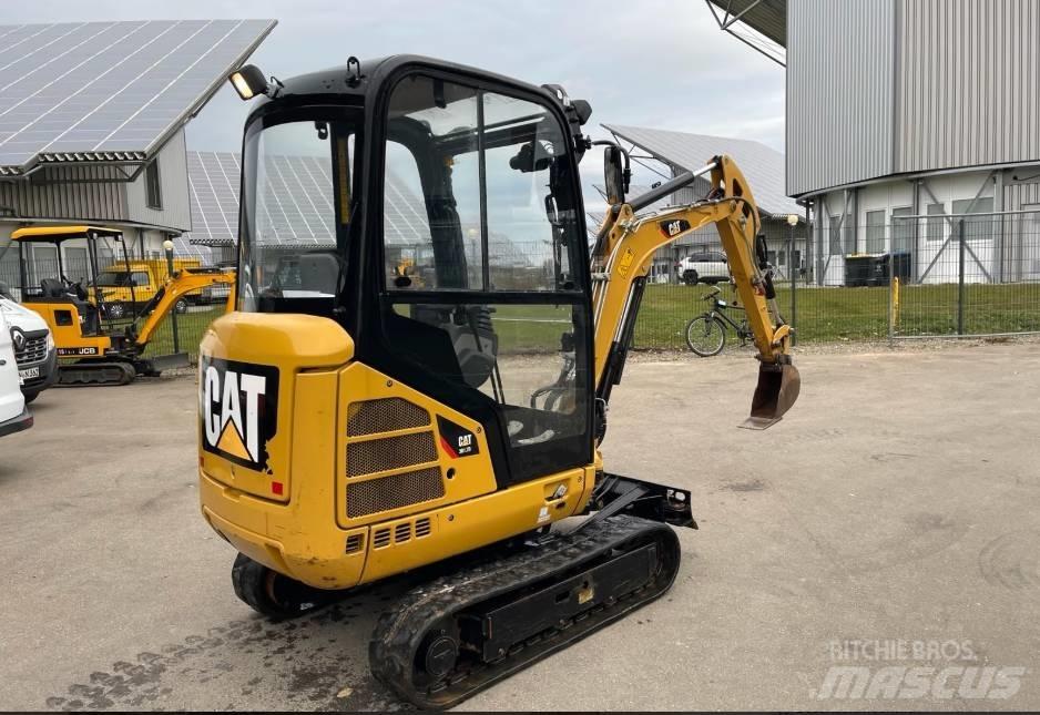 CAT 301.7 D حفارات صغيرة أقل من 7 طن (حفارات صغيرة)