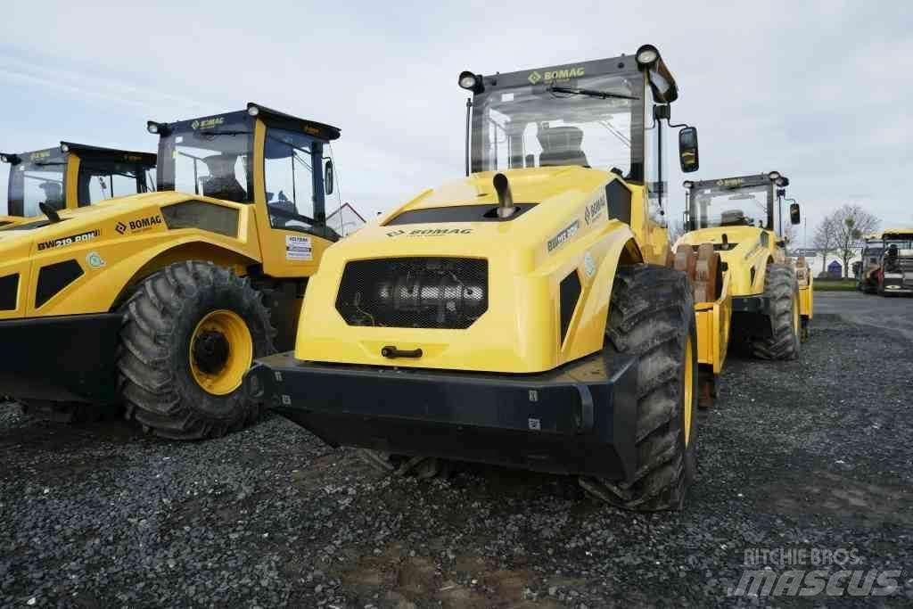 Bomag BW 213 PDH-5 ضاغطات التربة