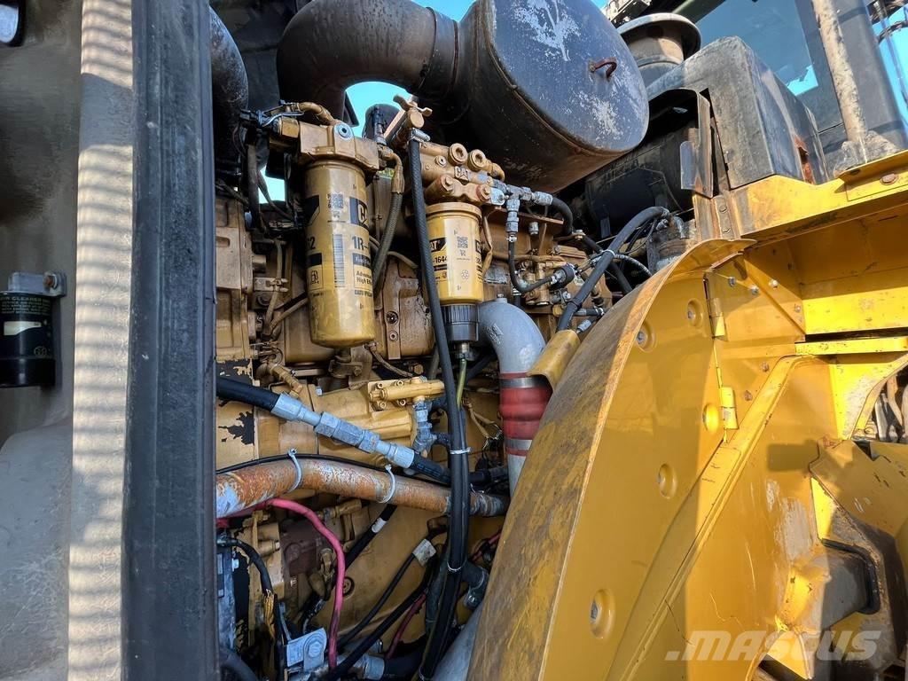 CAT 980H لوادر بعجل