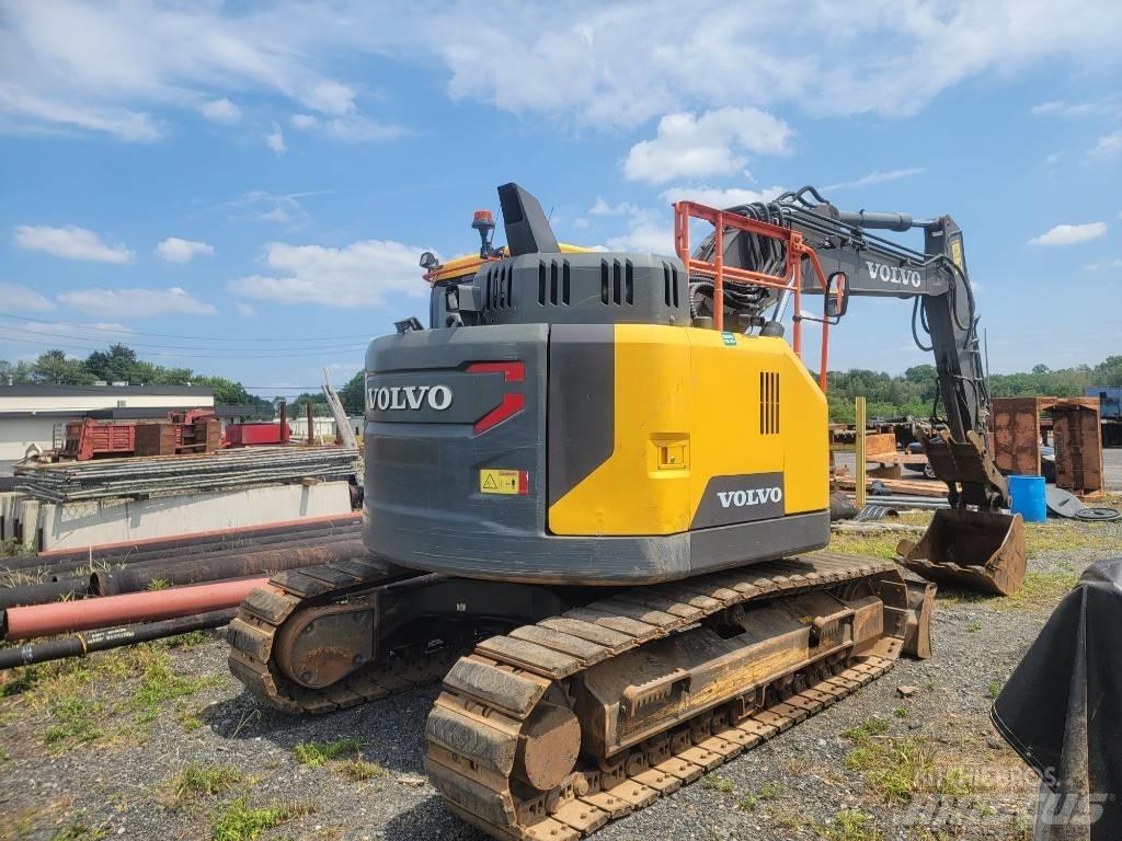 Volvo ECR 145 E حفارات زحافة
