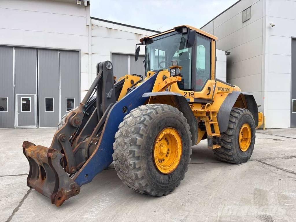 Volvo L 120 F لوادر بعجل
