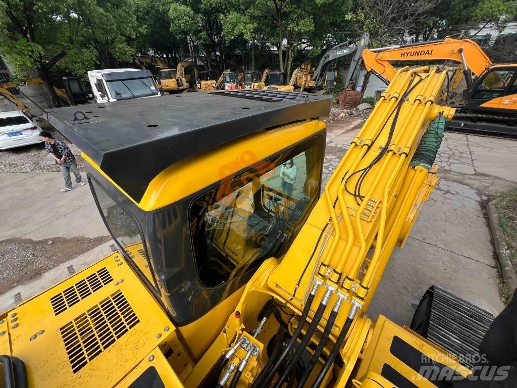 Komatsu PC 220 حفارات زحافة