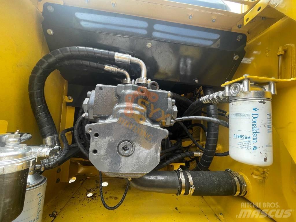Komatsu PC 220 حفارات زحافة