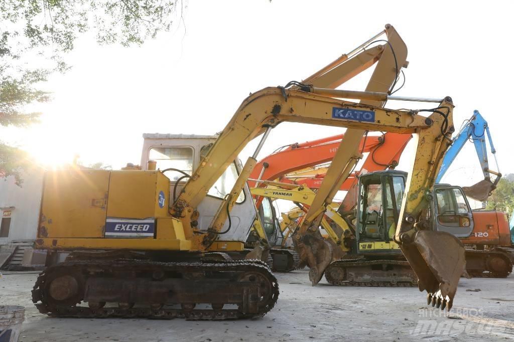 Kato HD 250 V II حفارات زحافة