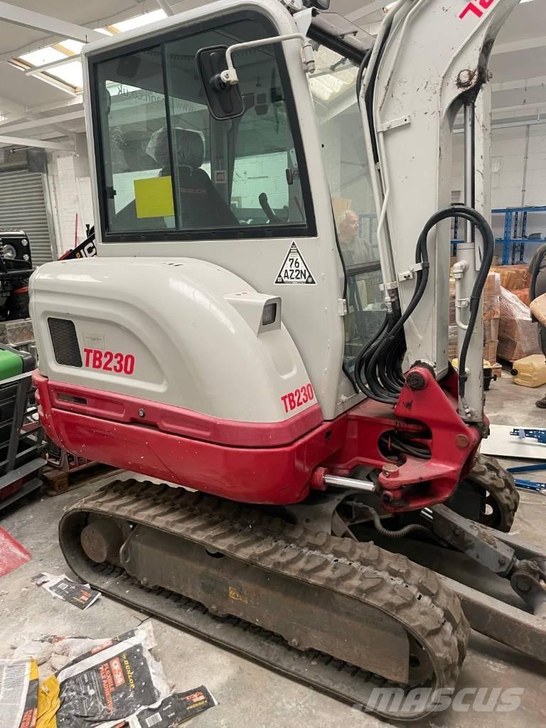 Takeuchi TB 230 حفارات صغيرة أقل من 7 طن (حفارات صغيرة)