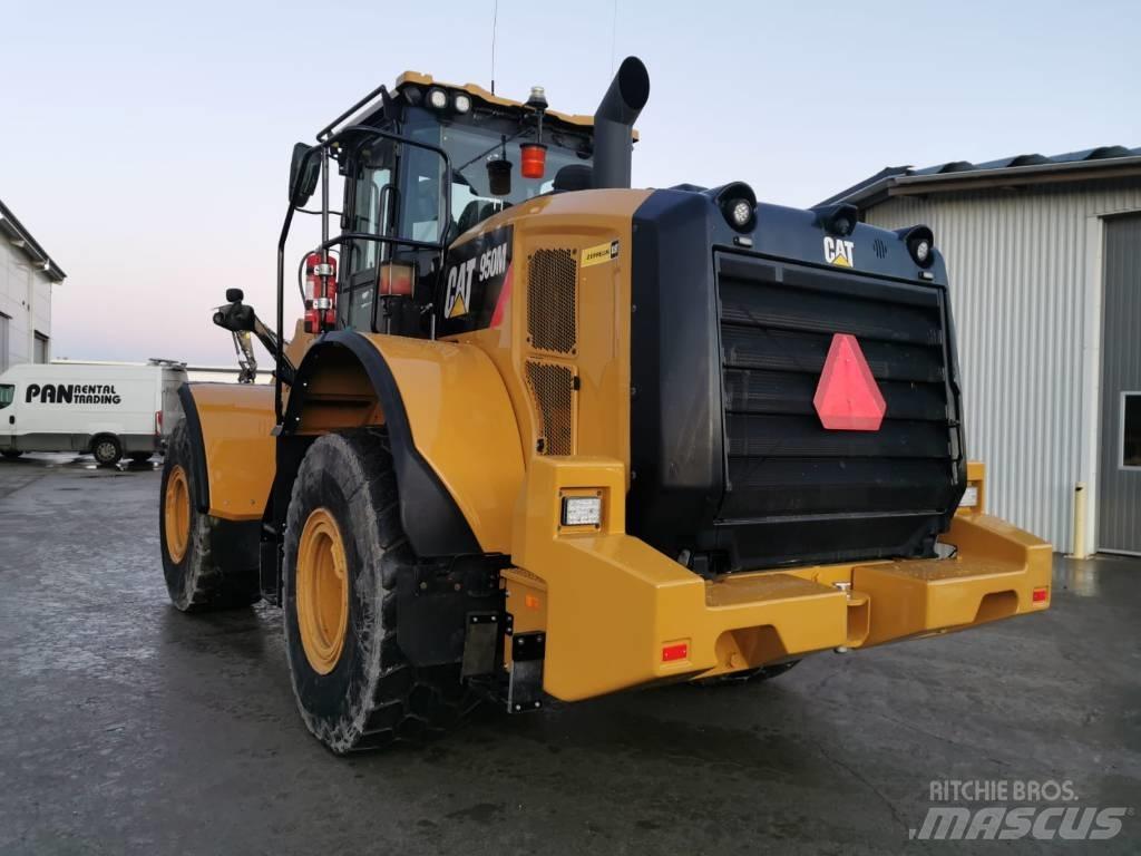 CAT 950M لوادر بعجل