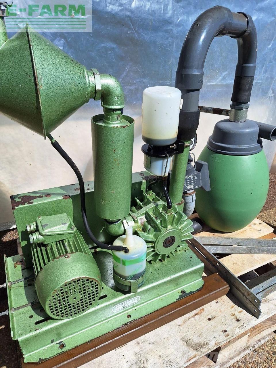 New Holland td5.85 الجرارات