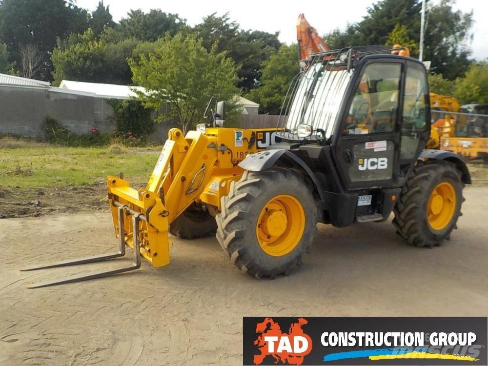 JCB 531-70 مناولات متداخلة