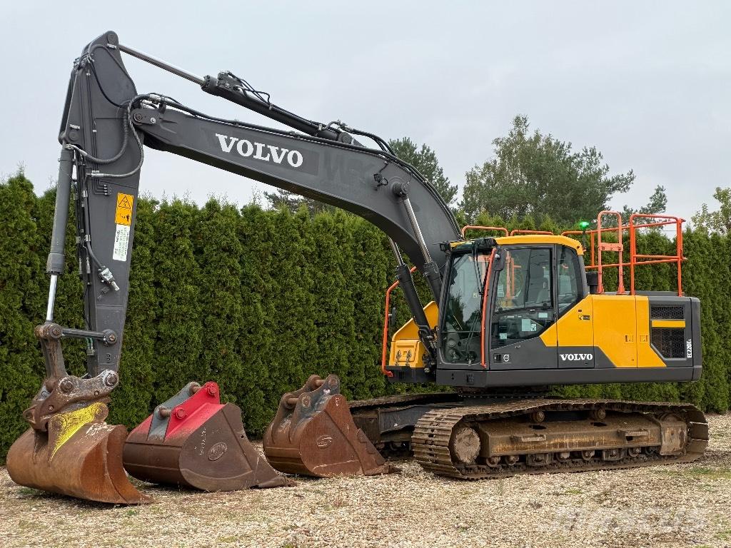 Volvo EC 220 EL حفارات زحافة