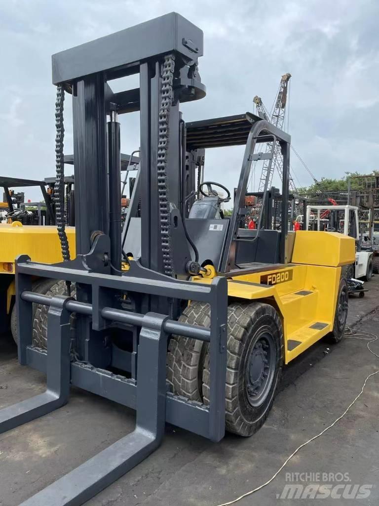Komatsu 20 ton شاحنات الديزل
