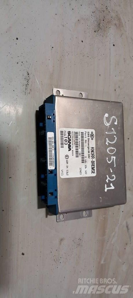 Scania R 440 2116103 إلكترونيات