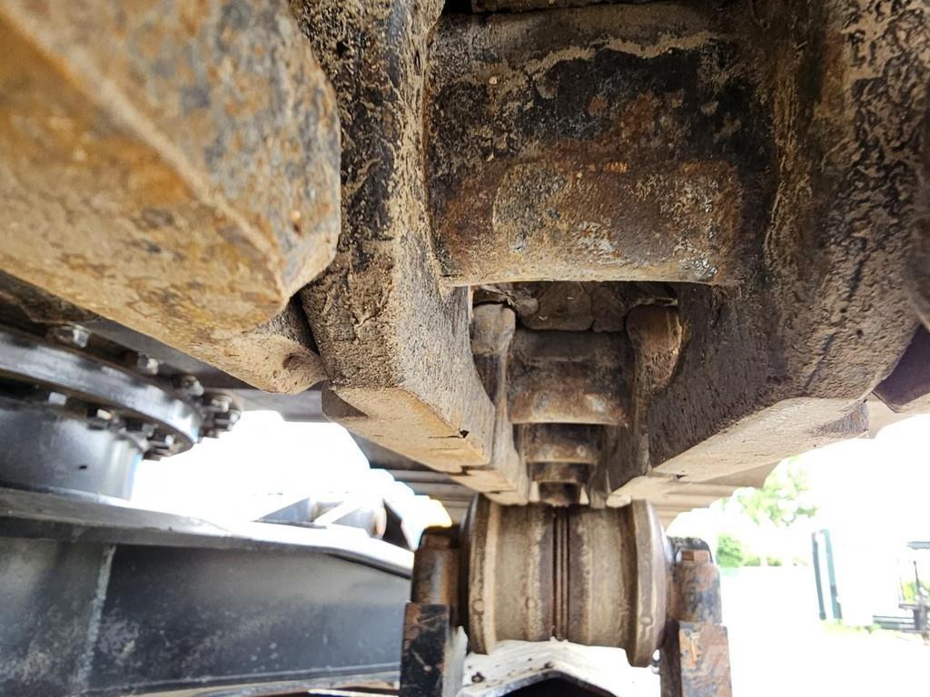 Sany SY135C حفارات زحافة