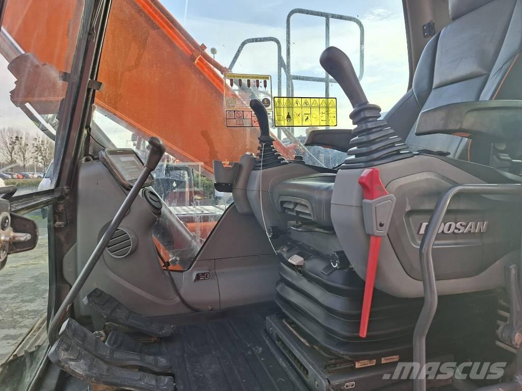 Doosan DX140LC-7 حفارات زحافة