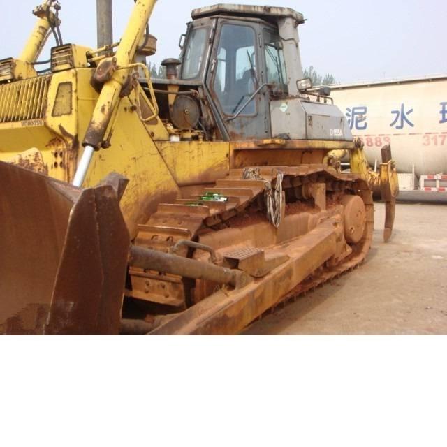 Komatsu d155a-2 بلدوزرات مجنزرة