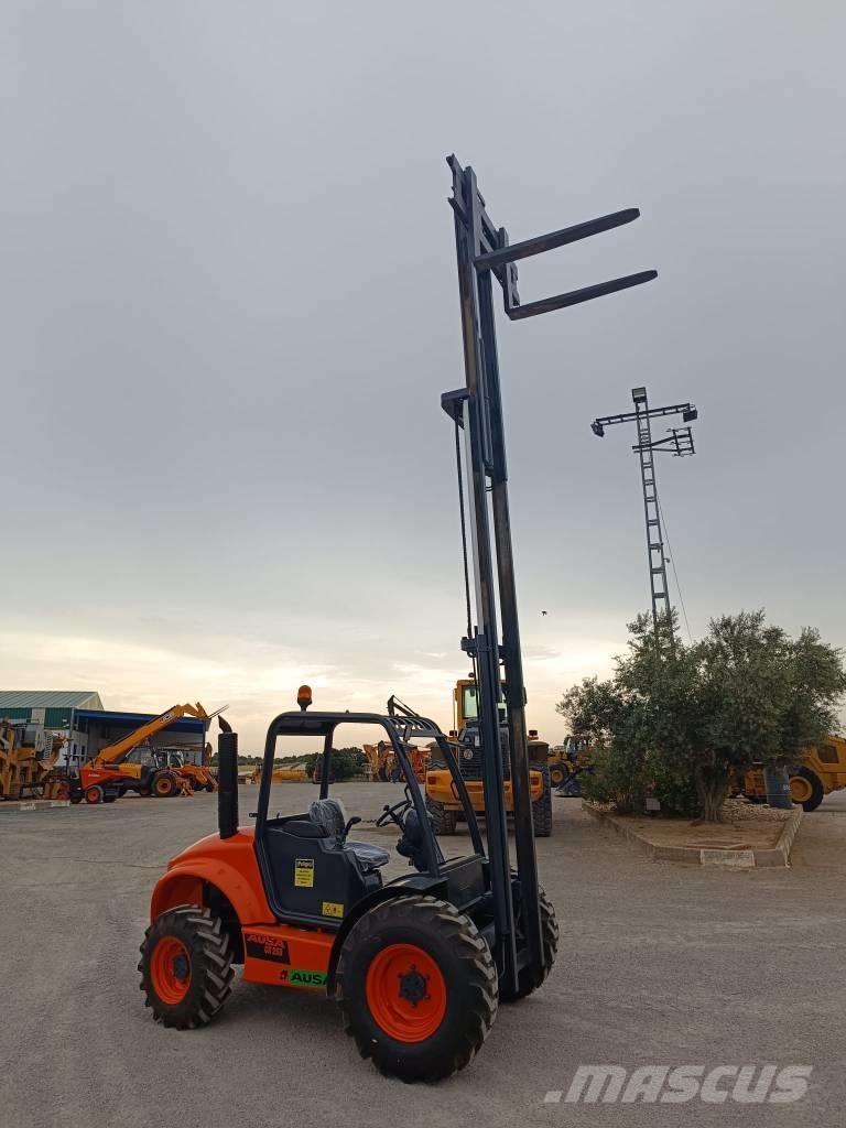 Ausa CH 250 X4 شاحنات الطرق الوعرة
