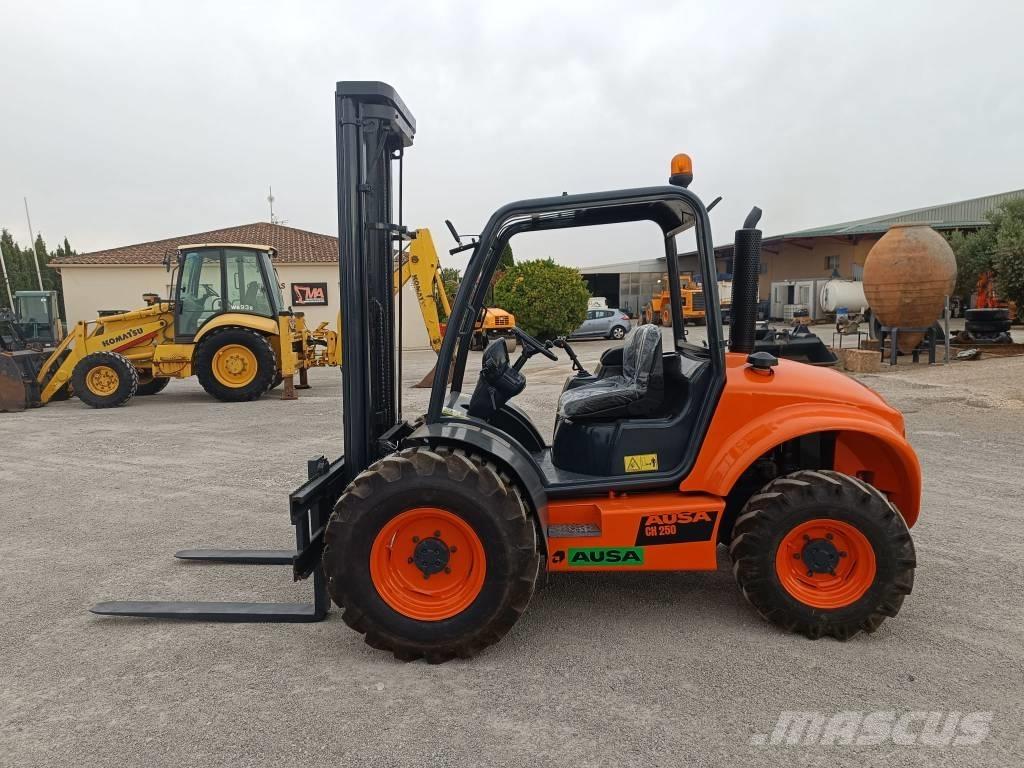 Ausa CH 250 X4 شاحنات الطرق الوعرة