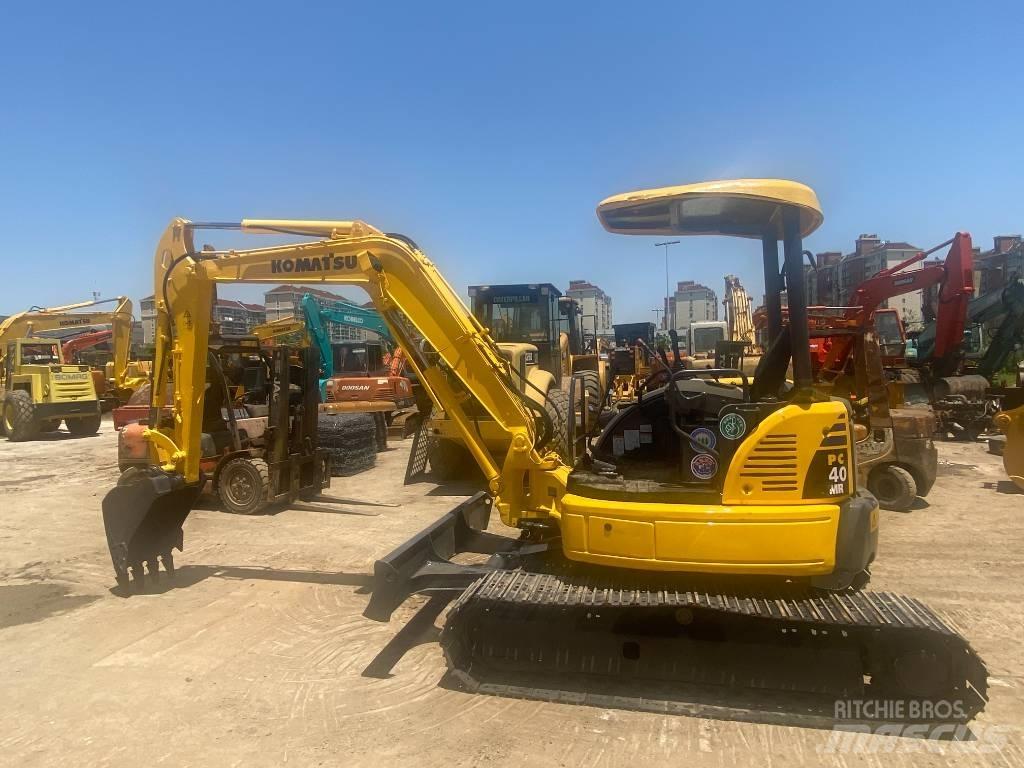 Komatsu PC 40 MR-2 حفارات صغيرة أقل من 7 طن (حفارات صغيرة)