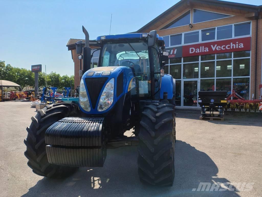 New Holland T 6080 الجرارات