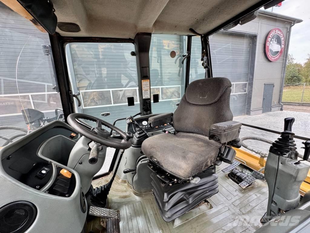 CAT 432 D لوادر ذات جرافات عكسية