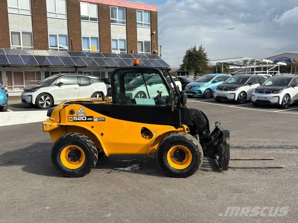 JCB 520-40 مناولات متداخلة