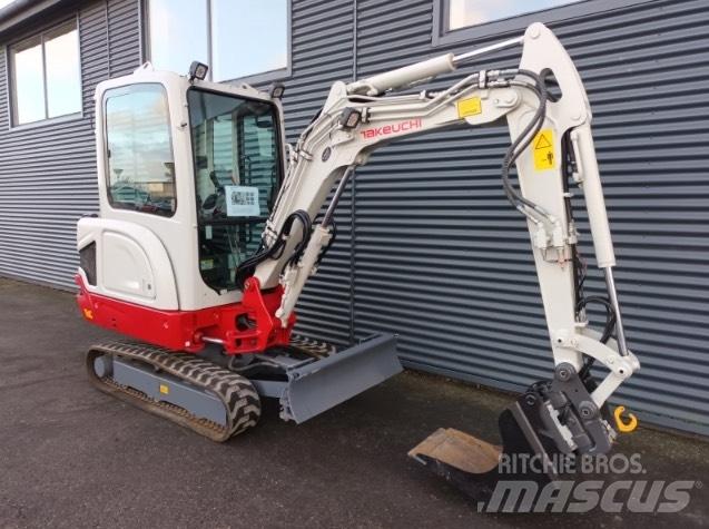 Takeuchi tb225 حفارات صغيرة أقل من 7 طن (حفارات صغيرة)