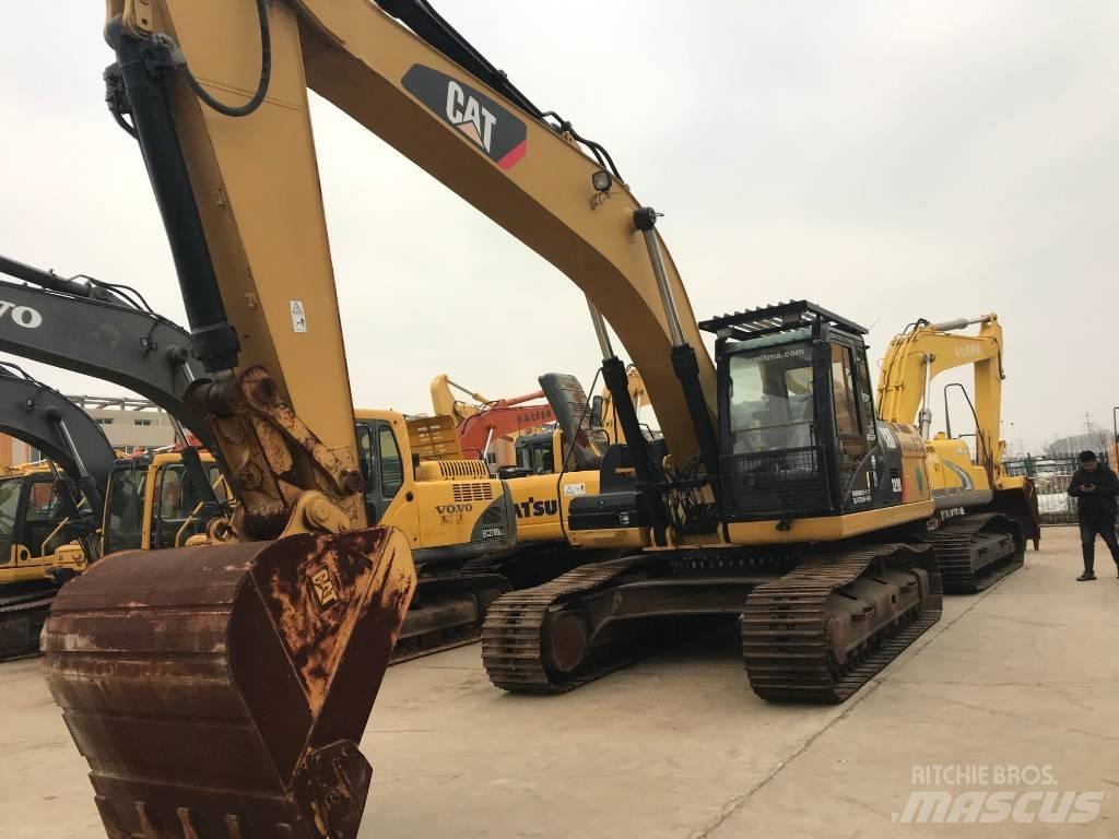 CAT 329 D L حفارات زحافة
