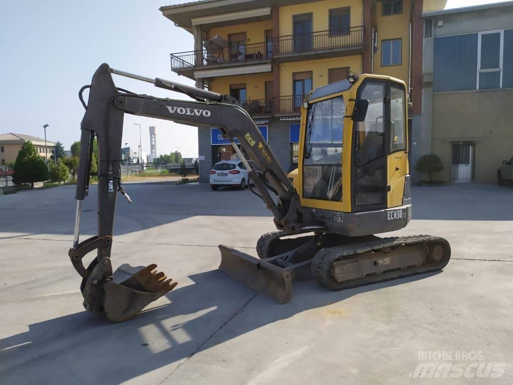 Volvo ECR 38 حفارات صغيرة أقل من 7 طن (حفارات صغيرة)