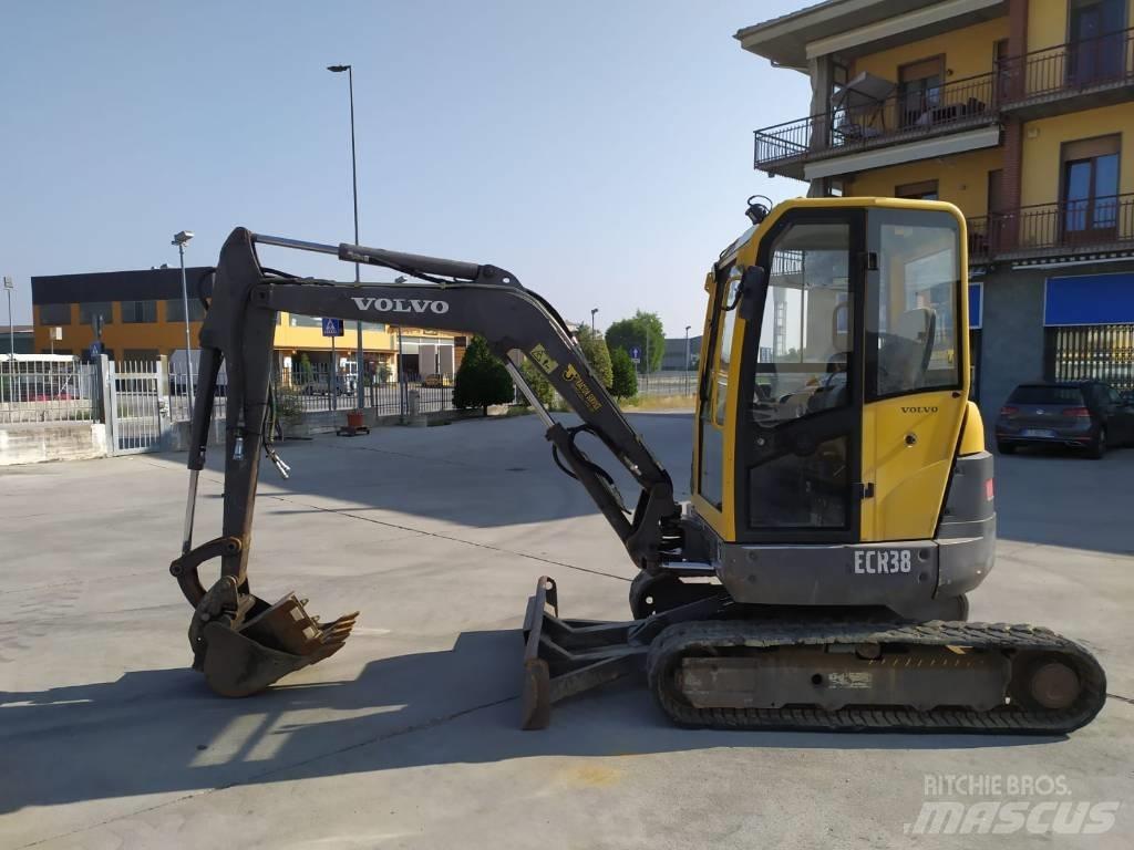 Volvo ECR 38 حفارات صغيرة أقل من 7 طن (حفارات صغيرة)
