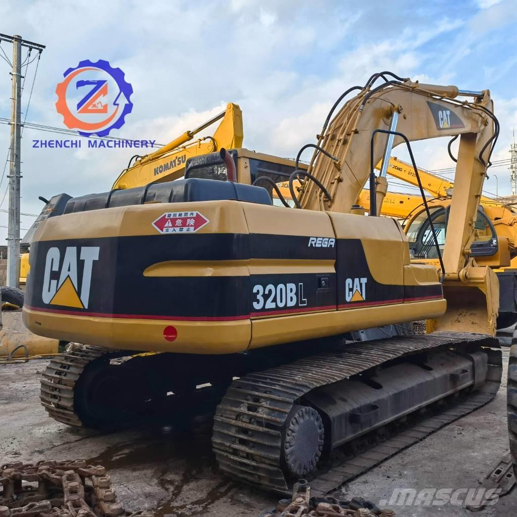 CAT 320 B LC حفارات زحافة