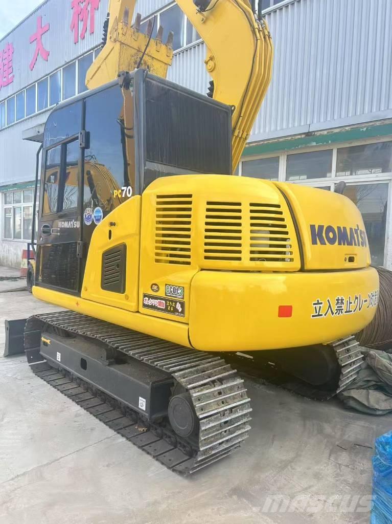 Komatsu PC 70 حفارات زحافة