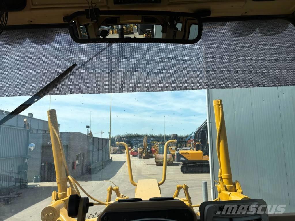 CAT 140H معدات تمهيد الطرق