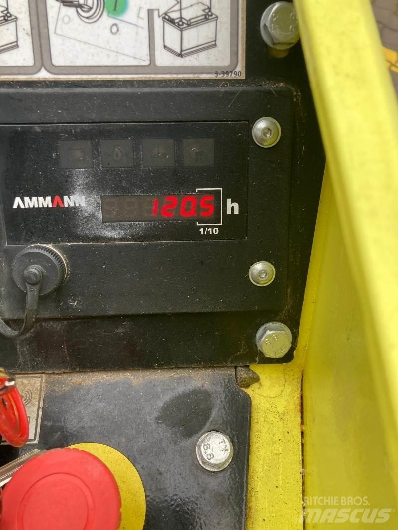 Ammann ARR 1585 دكاكات أفقية