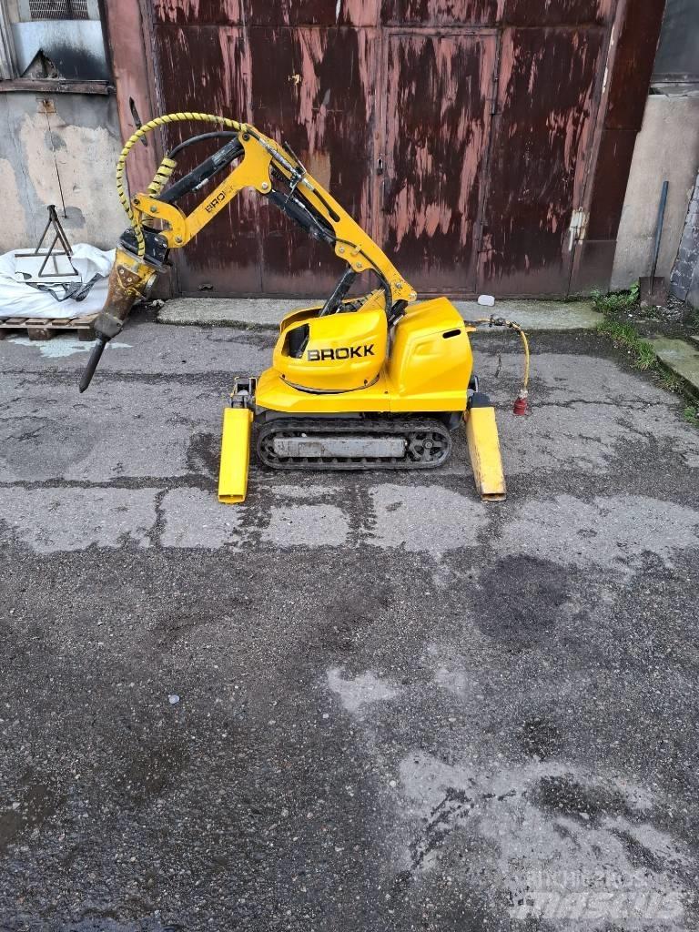 Brokk 60 حفارات هدم