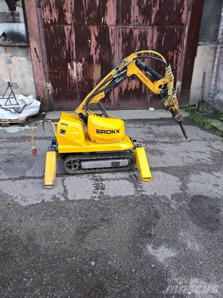 Brokk 60 حفارات هدم