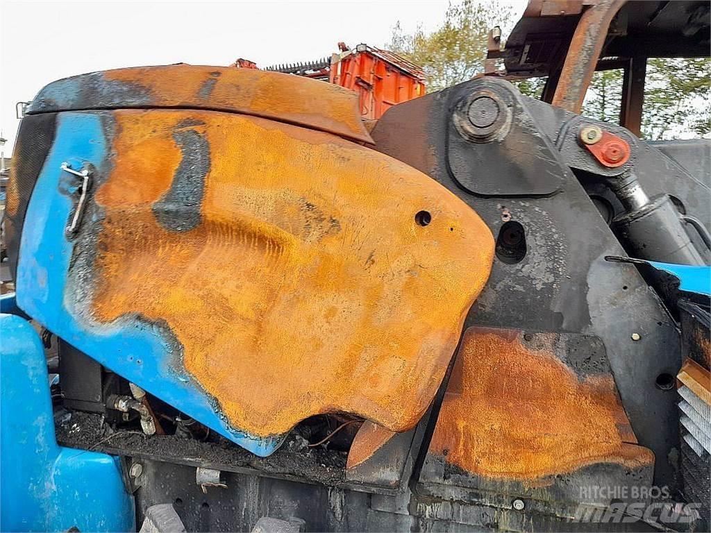 New Holland LM435 الجرارات