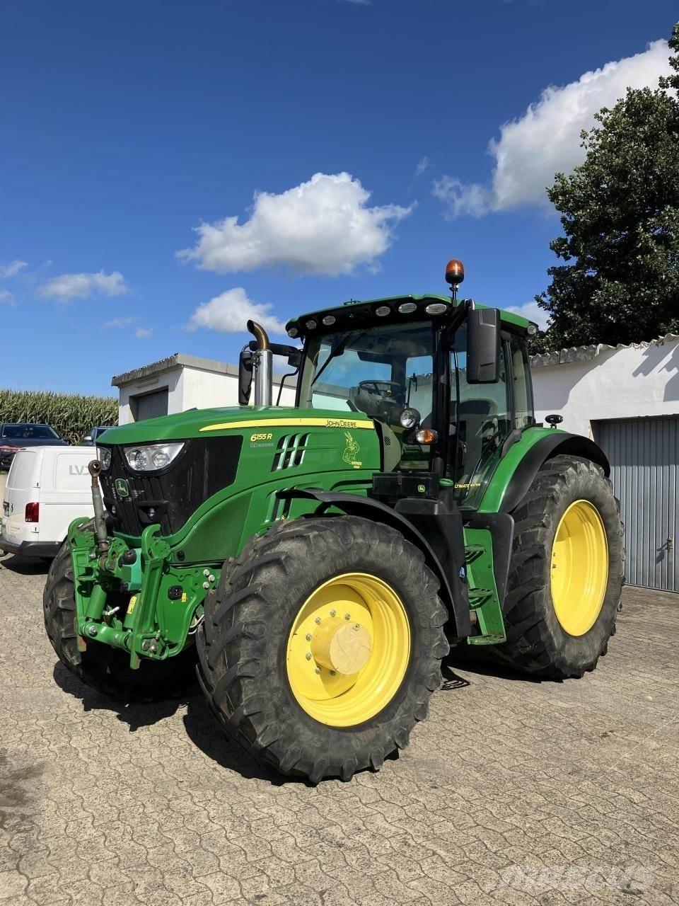 John Deere 6155R الجرارات