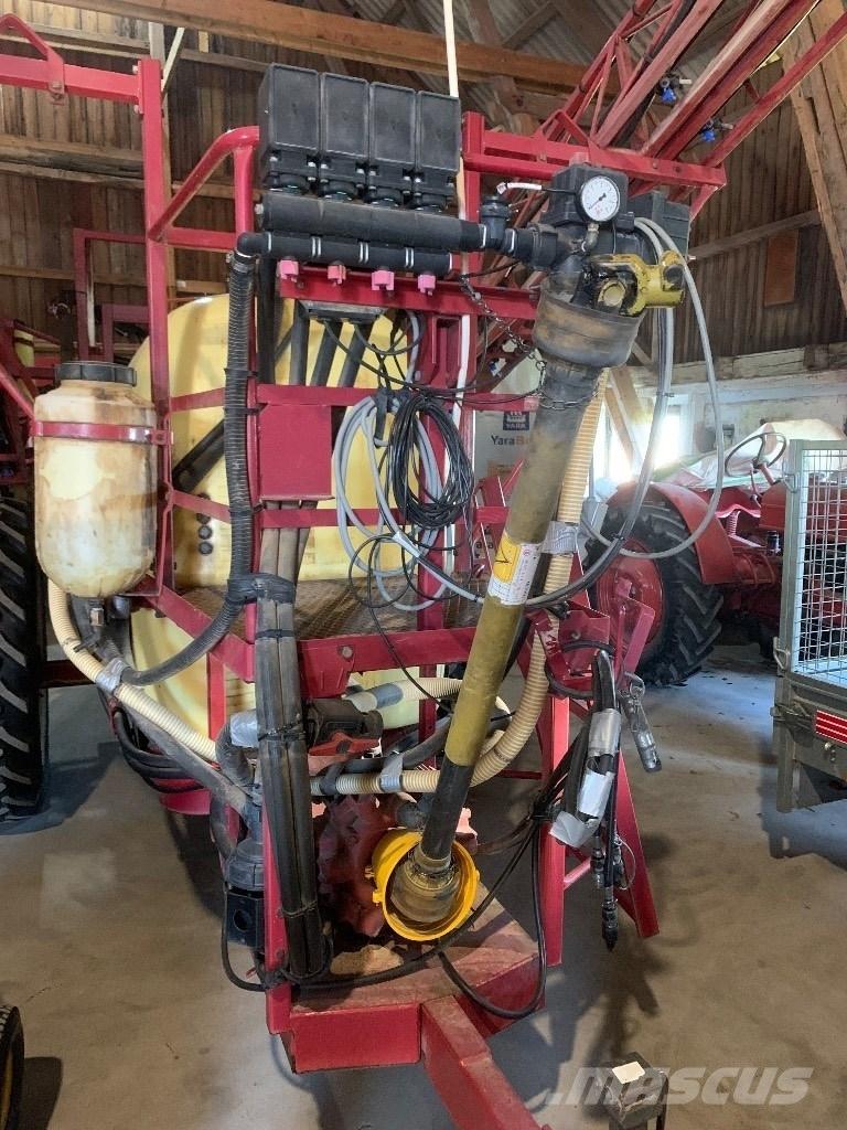 Hardi TZY 2400 الرشاشات