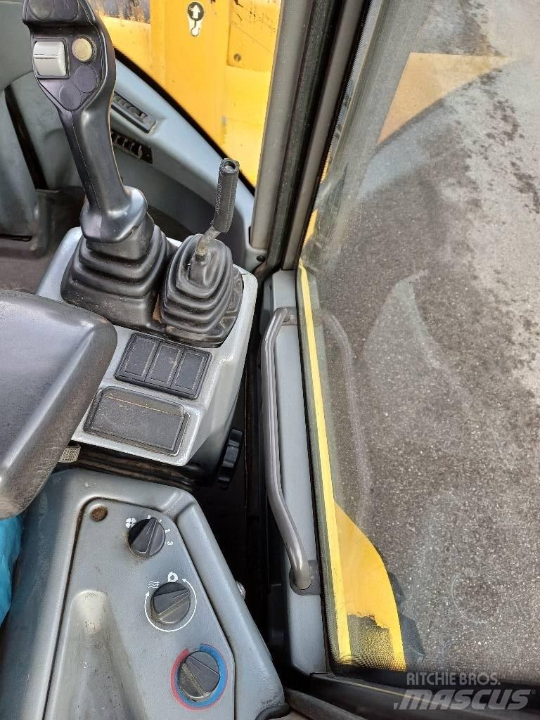 Volvo L 30 B لوادر بعجل