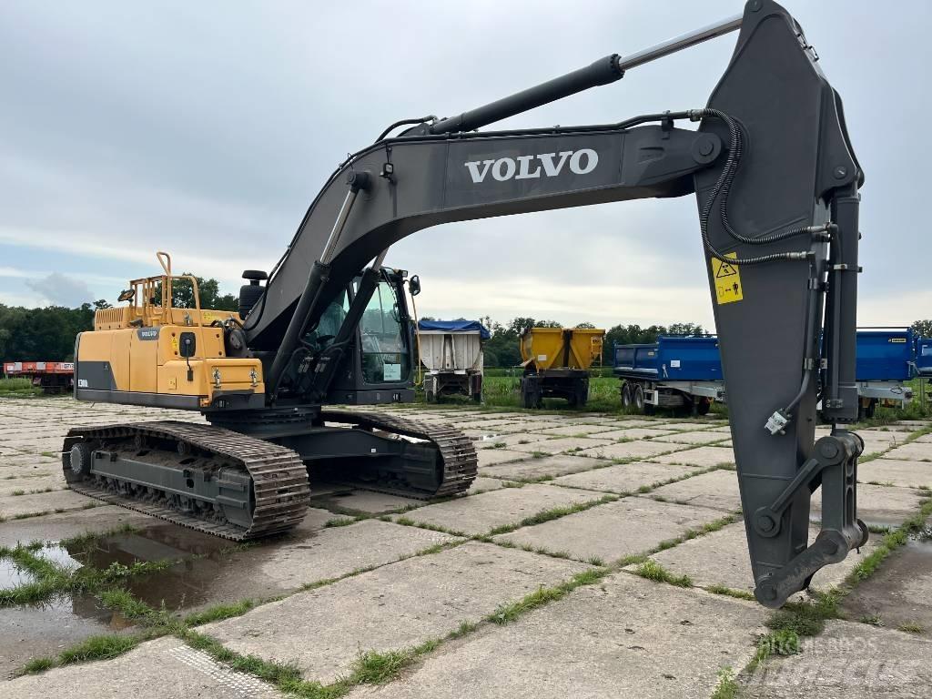 Volvo EC 300 D L حفارات زحافة
