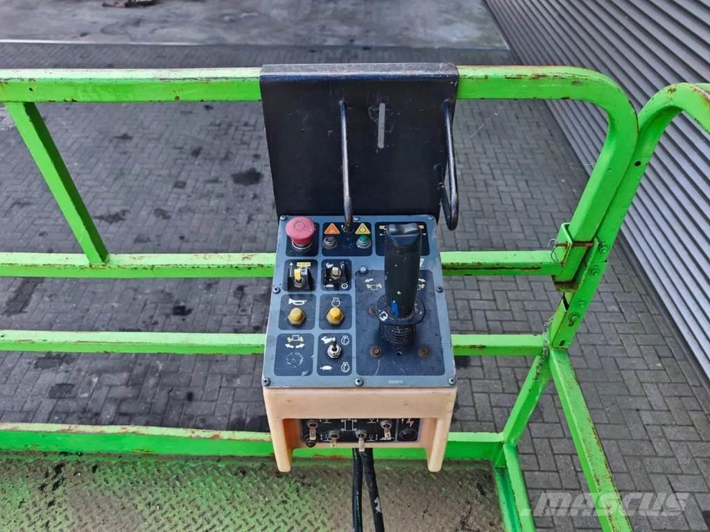 JLG 33 RTS رافعات مقصية الشكل