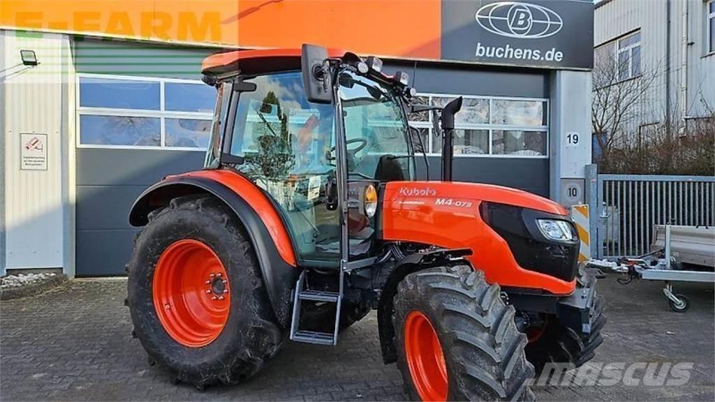 Kubota m4-073 cab الجرارات